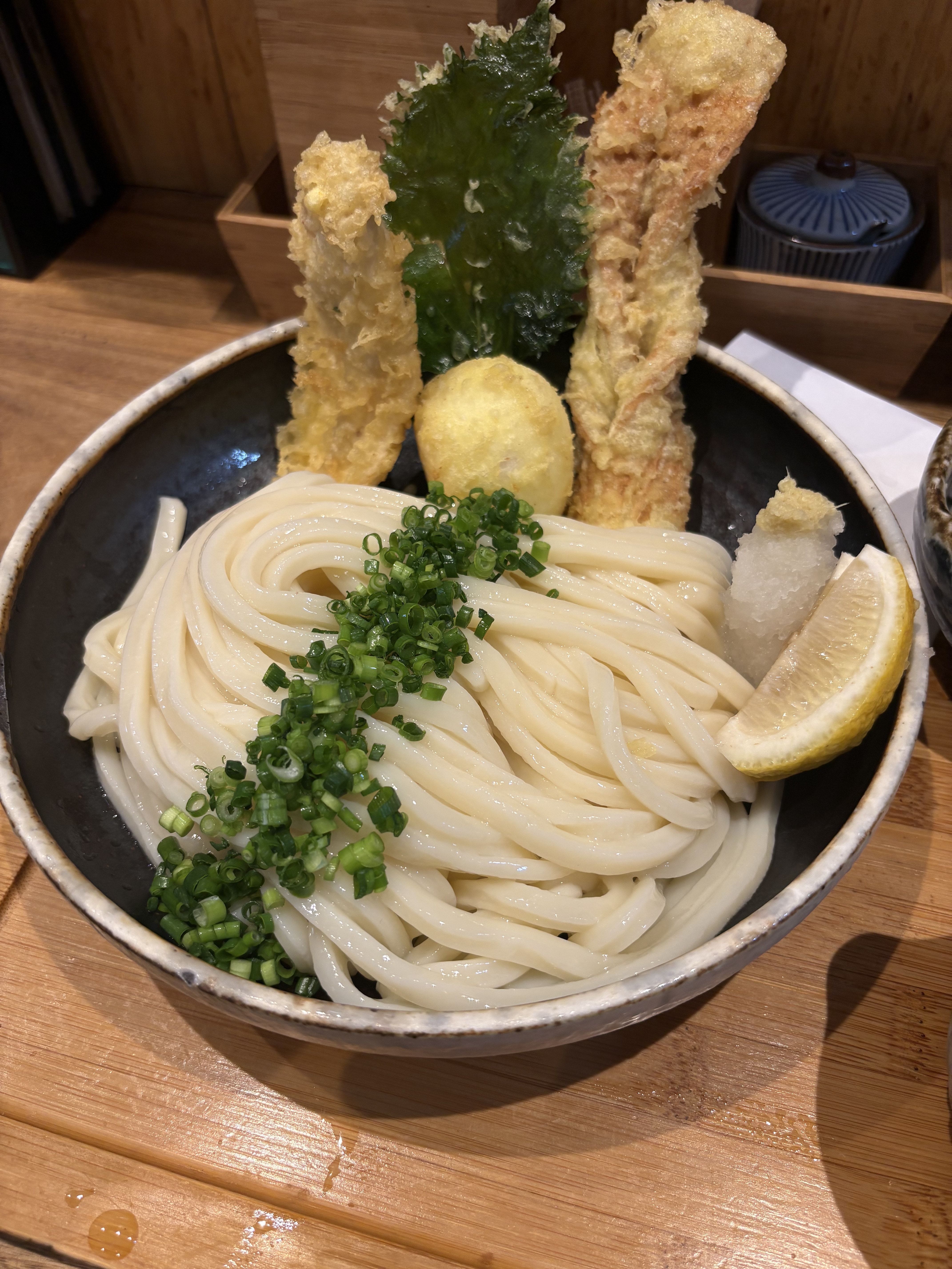 【博多で讃岐うどん食べるって何やねん?】でも食べたら関西人も納得のガチうまさやった件